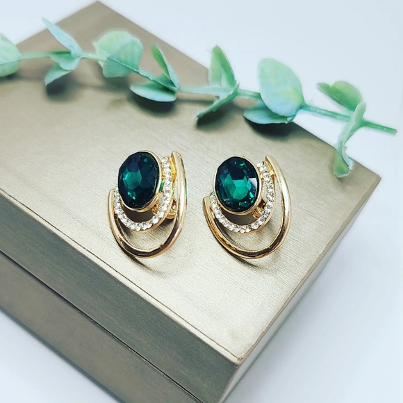 Green Rhinestone earring - Picture 1 of 4
